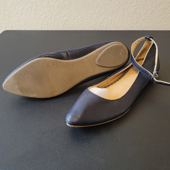 navy blue pointy toe flats - Picture 2 of 3